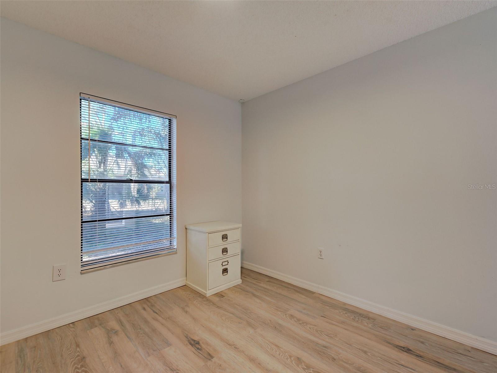 2767 SALLY LN — photo 35