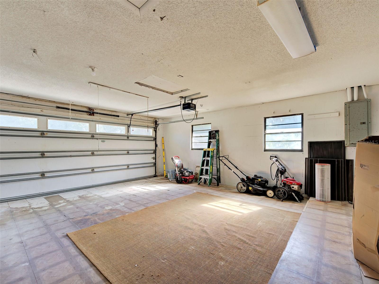 2767 SALLY LN — photo 42
