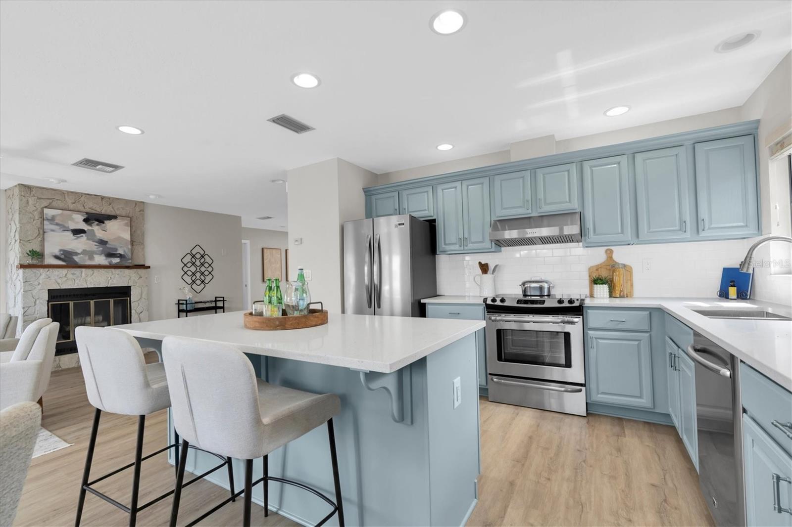 212 WESTWINDS DR — photo 18