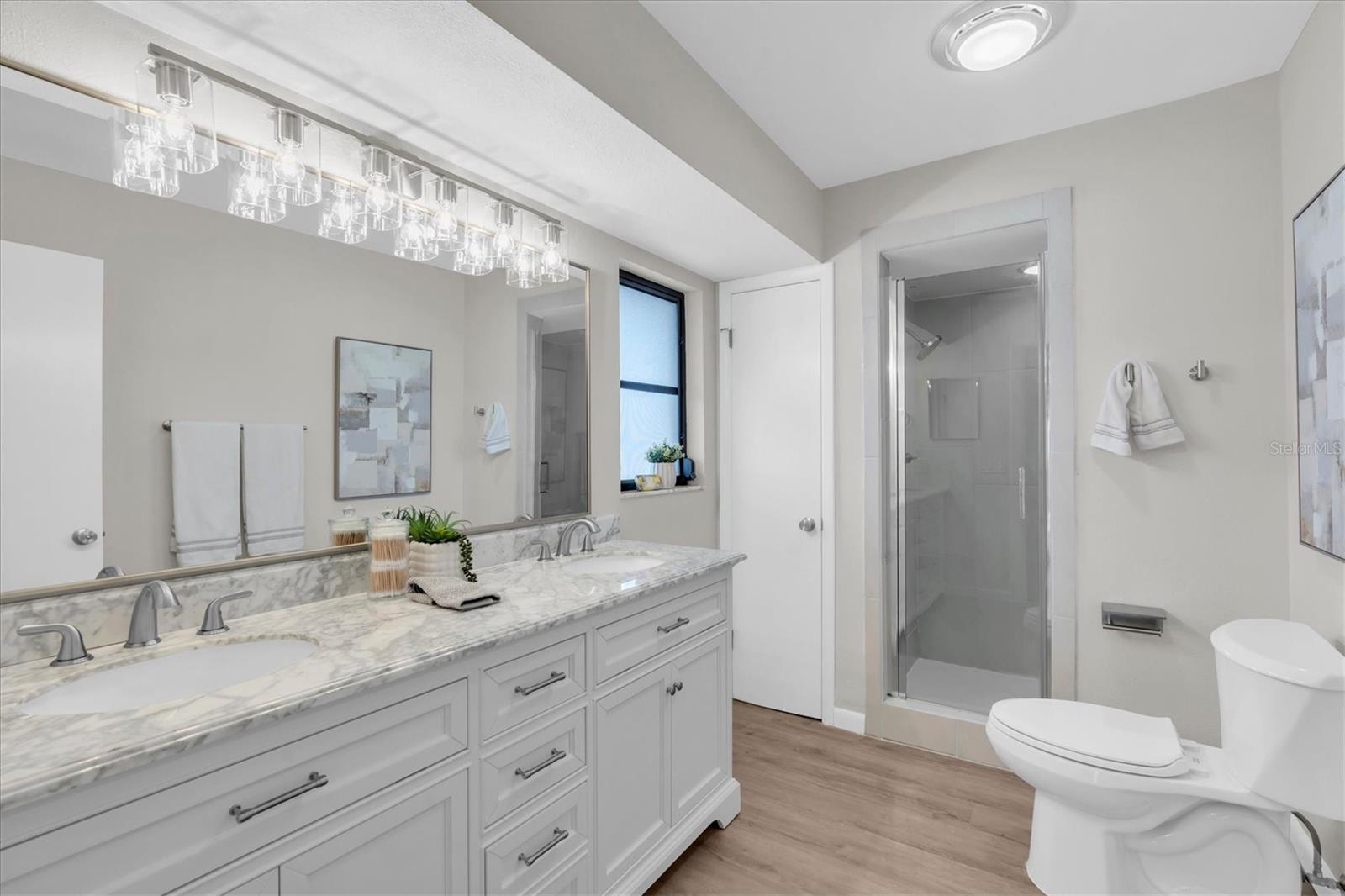 212 WESTWINDS DR — photo 21
