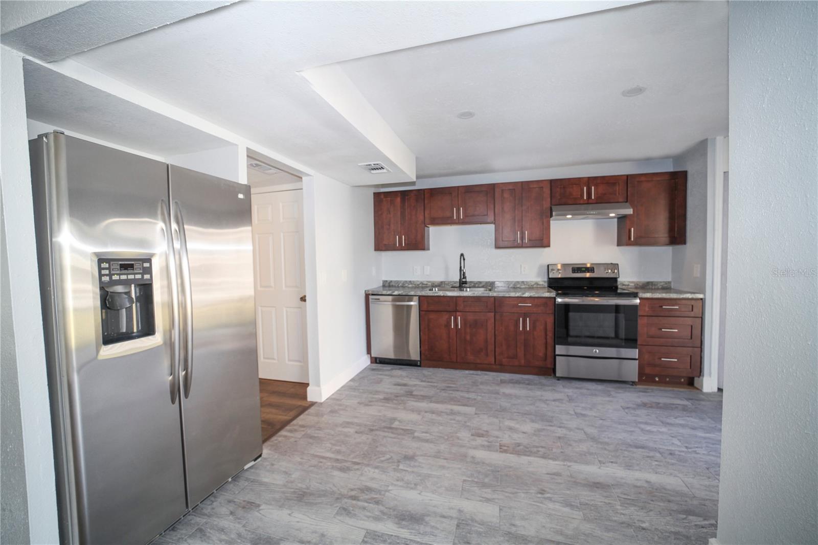 331 AMHERST AVE #56 — photo 7