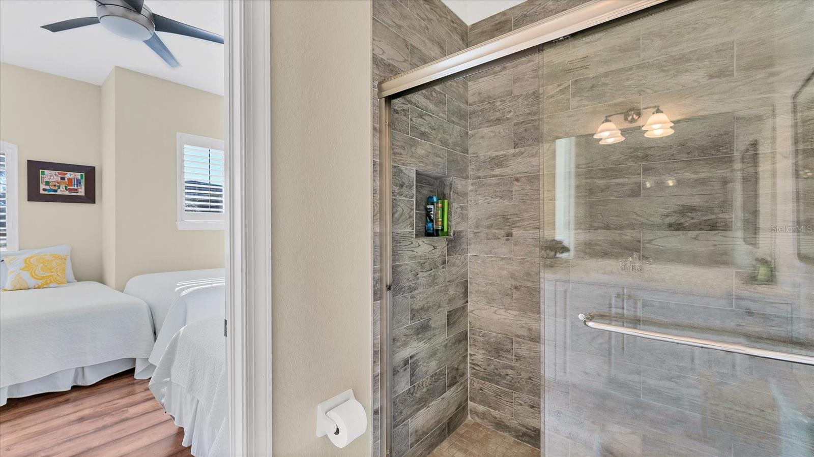 5421 46TH CT W — photo 32