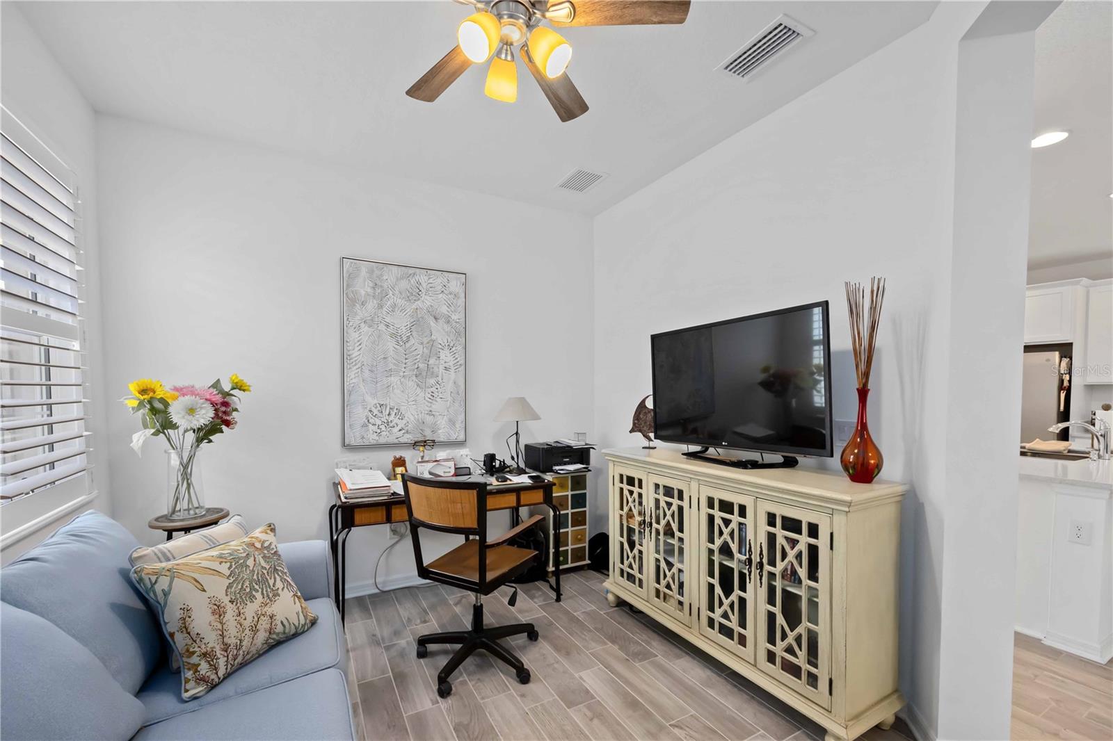 6081 AMBERLY DR — photo 12