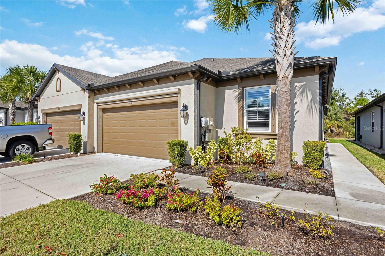 6081 AMBERLY DR — photo 2
