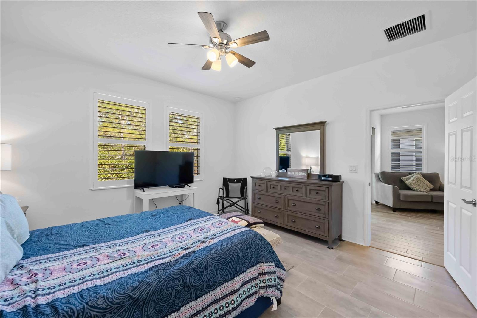 6081 AMBERLY DR — photo 14