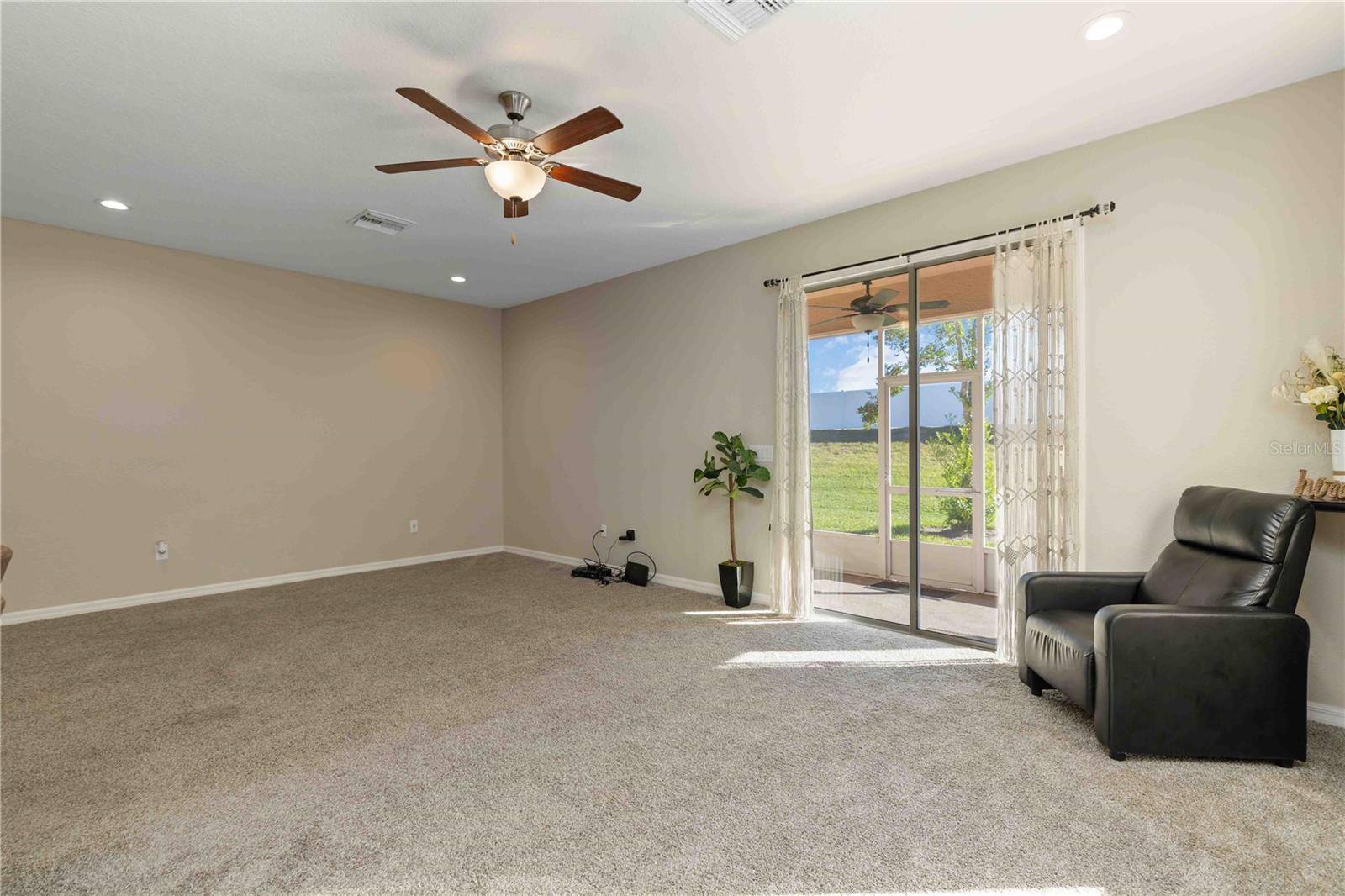 1218 GRANTHAM DR — photo 9