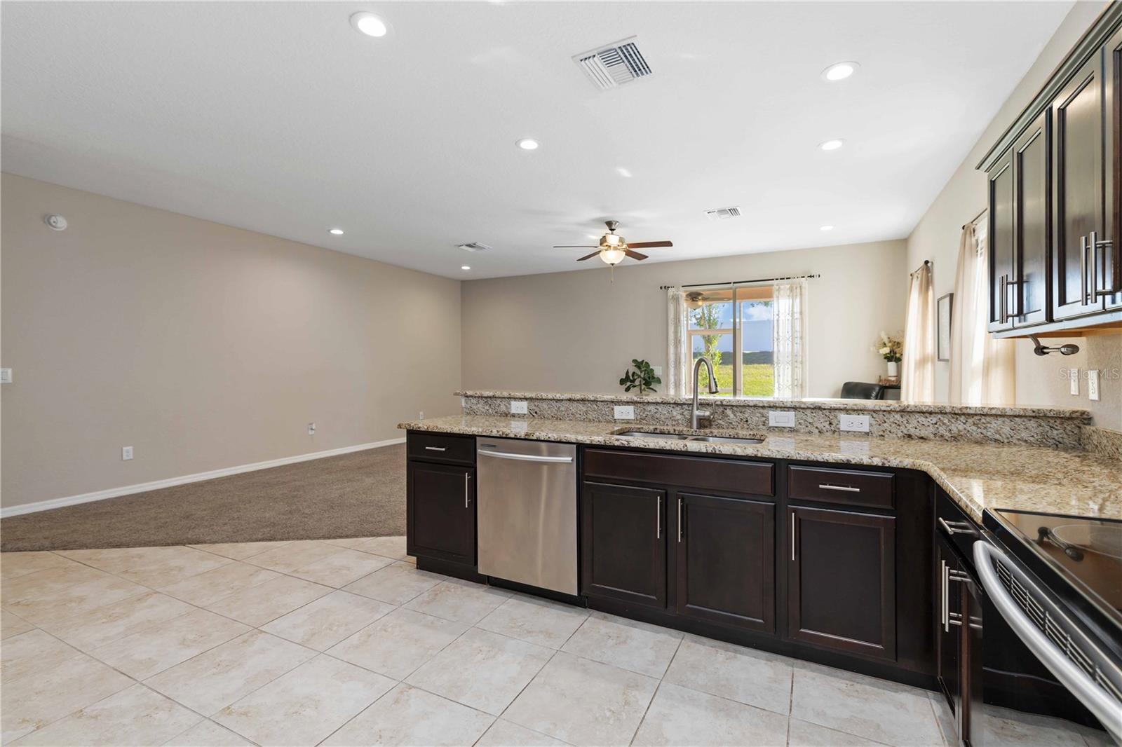 1218 GRANTHAM DR — photo 17