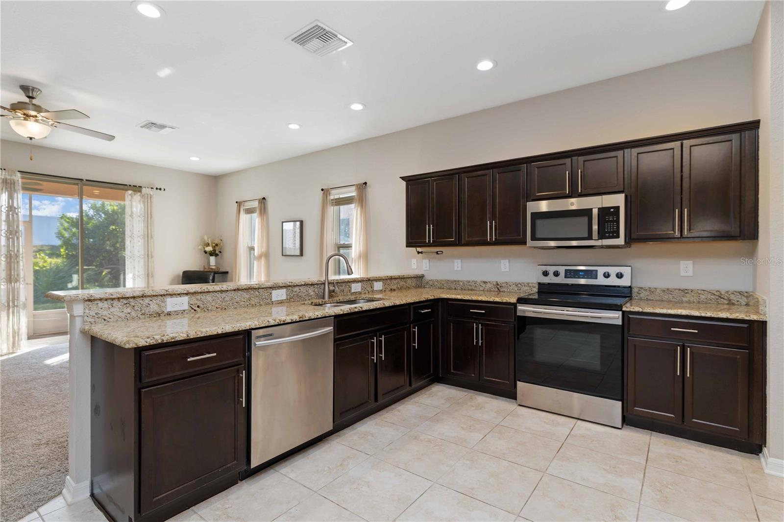 1218 GRANTHAM DR — photo 16