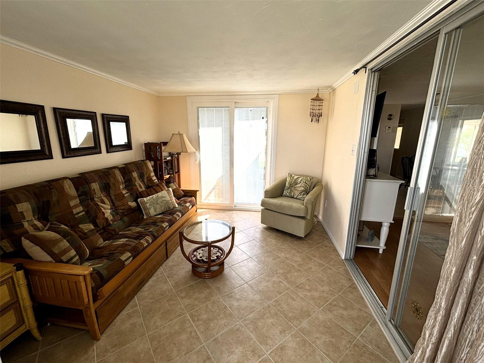 6444 HAELE CT — photo 8