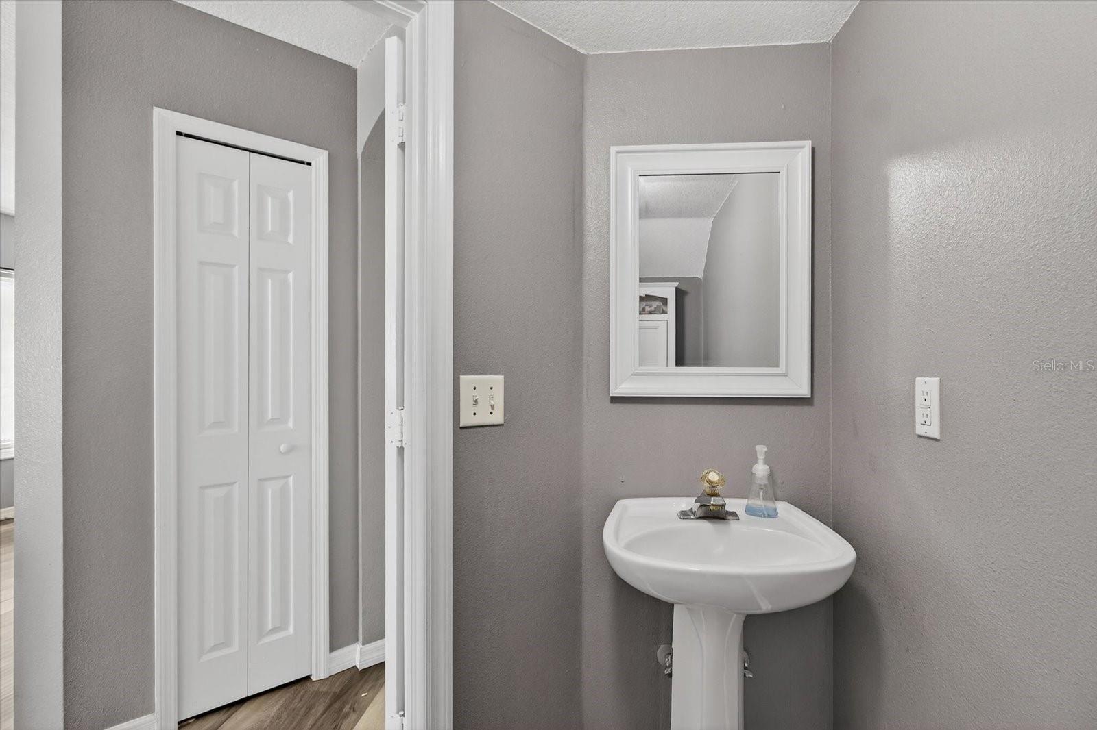 2140 FLUORSHIRE DR — photo 11