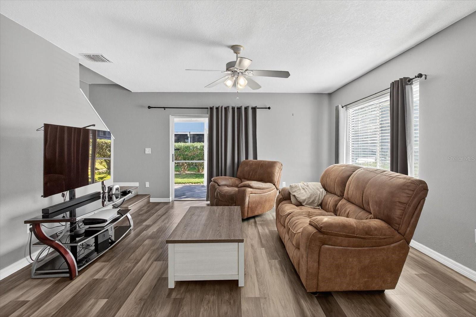 2140 FLUORSHIRE DR — photo 8