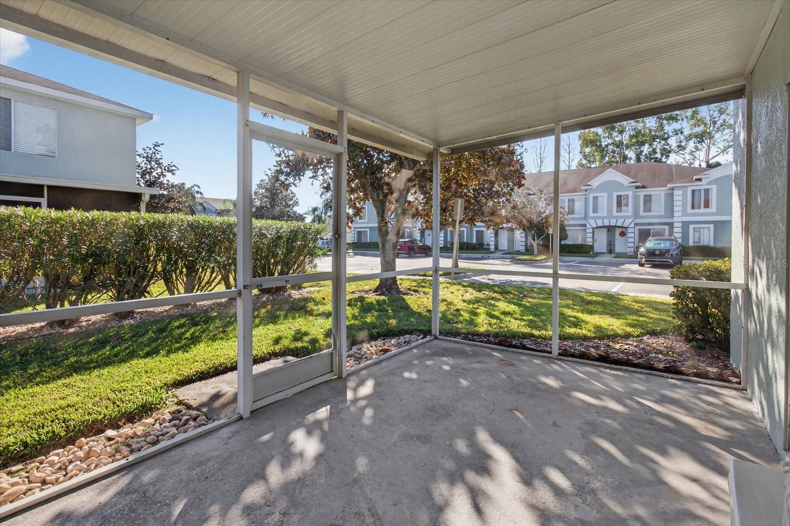 2140 FLUORSHIRE DR — photo 25