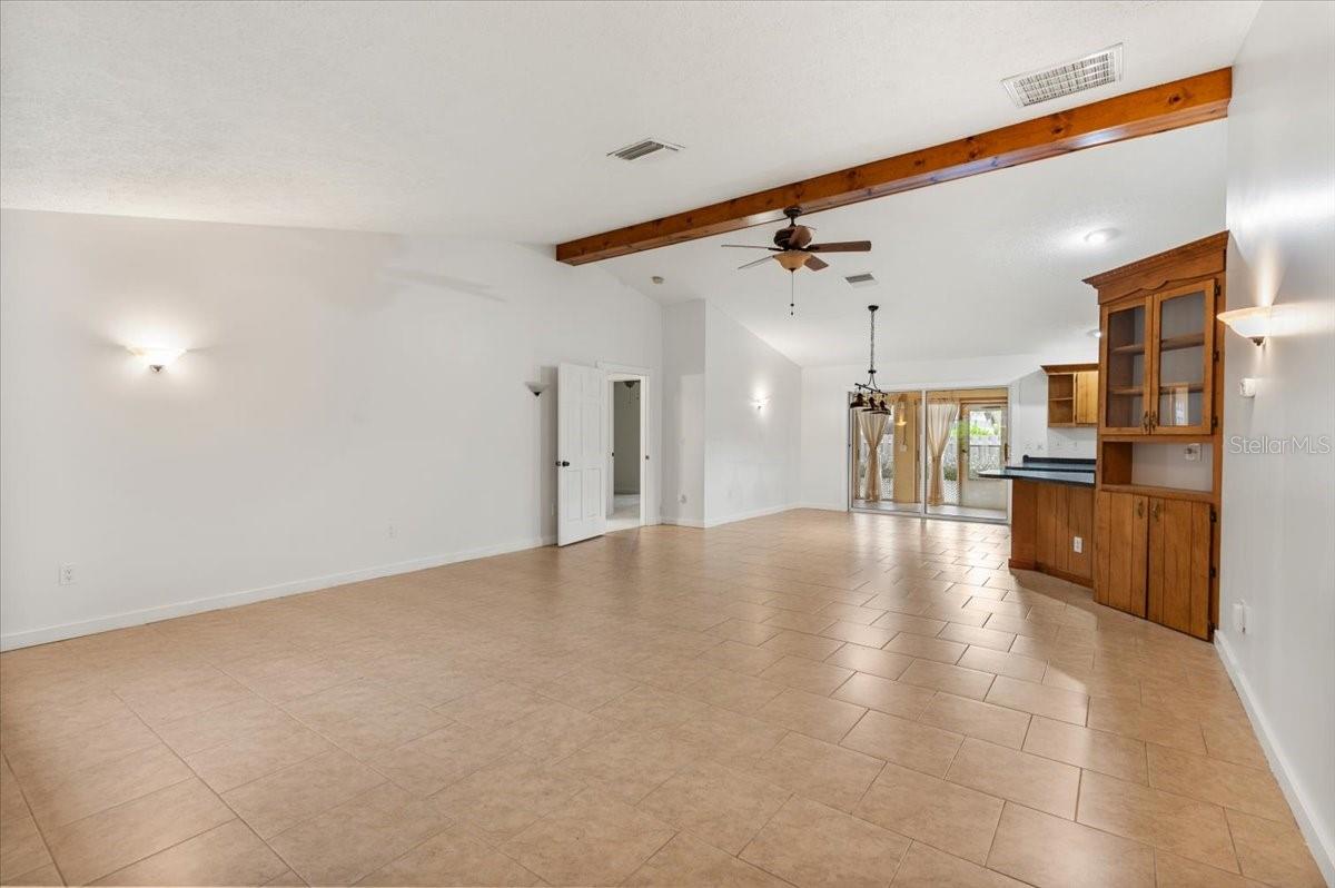 1560 INGRAM AVE — photo 7