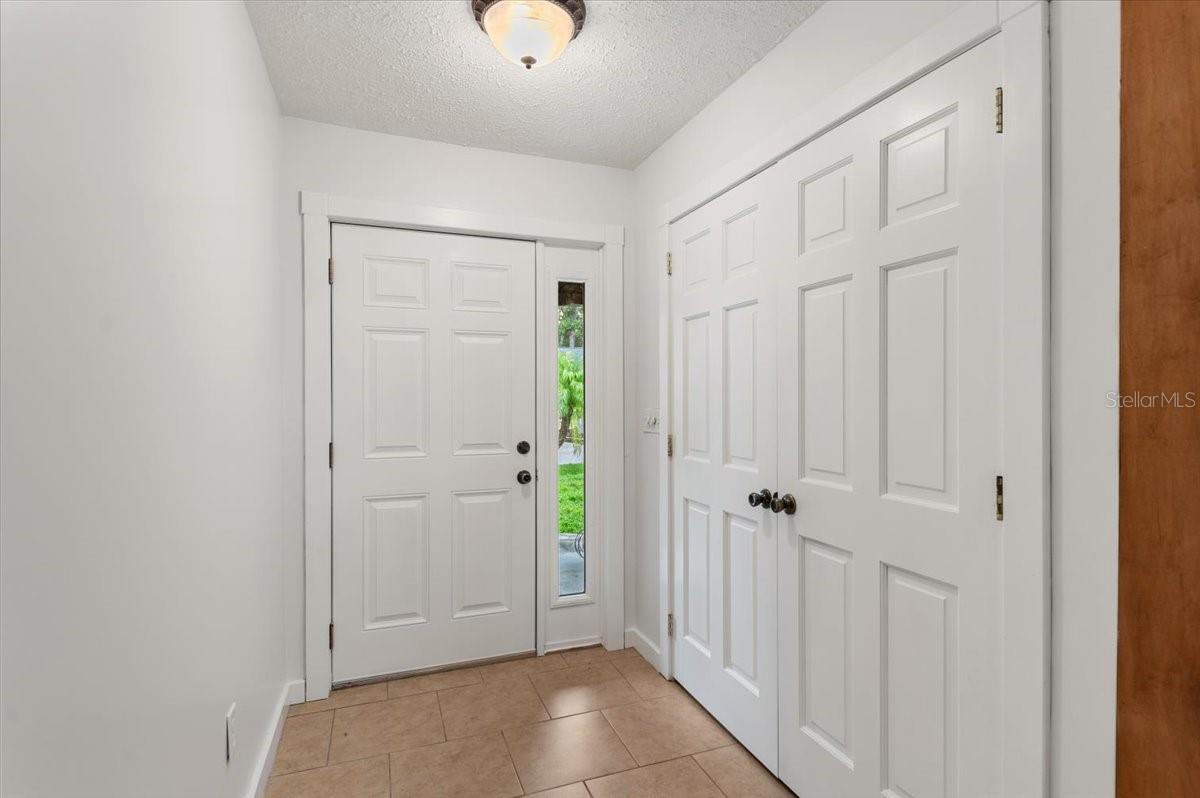 1560 INGRAM AVE — photo 4