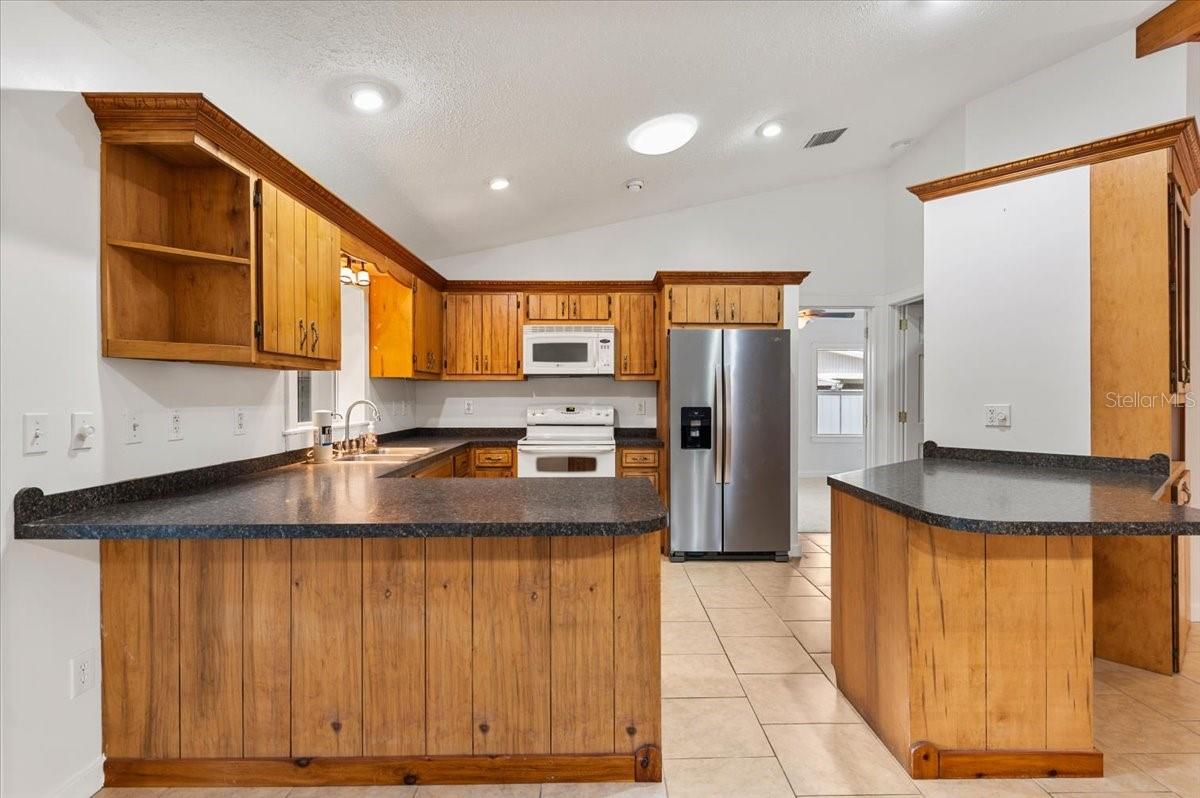 1560 INGRAM AVE — photo 11