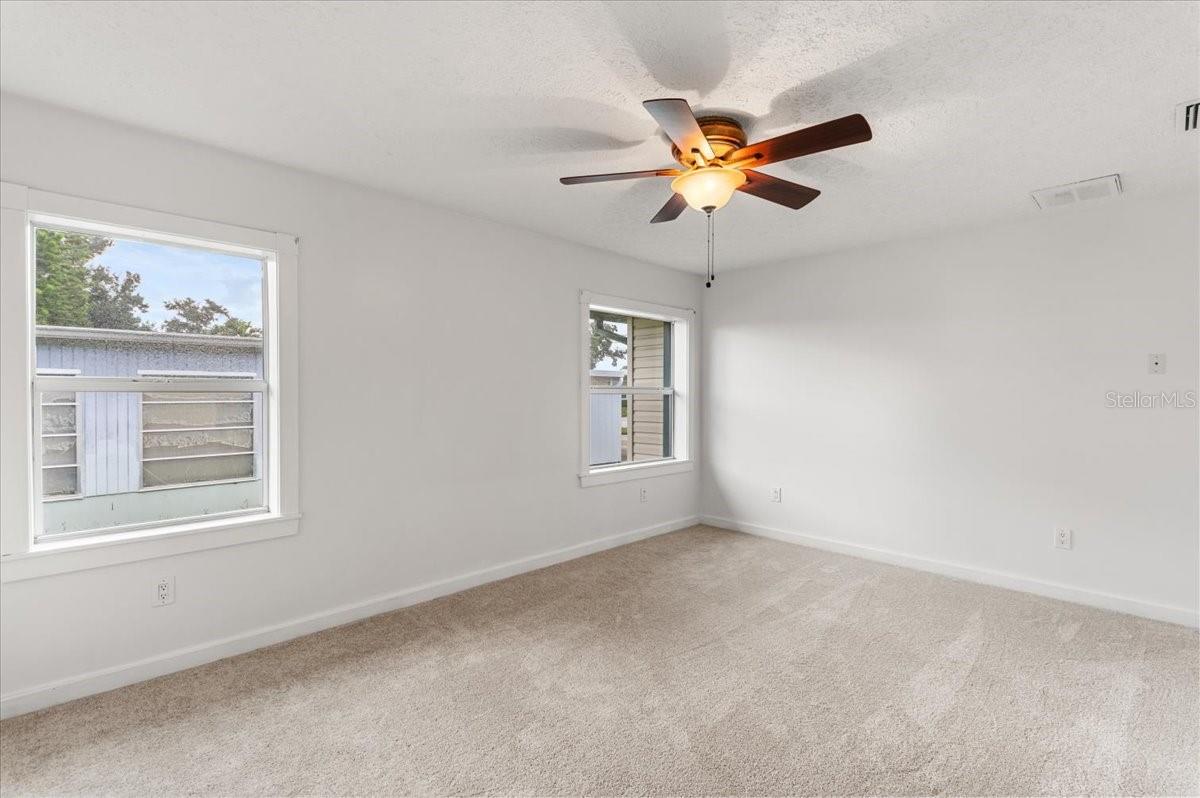 1560 INGRAM AVE — photo 19