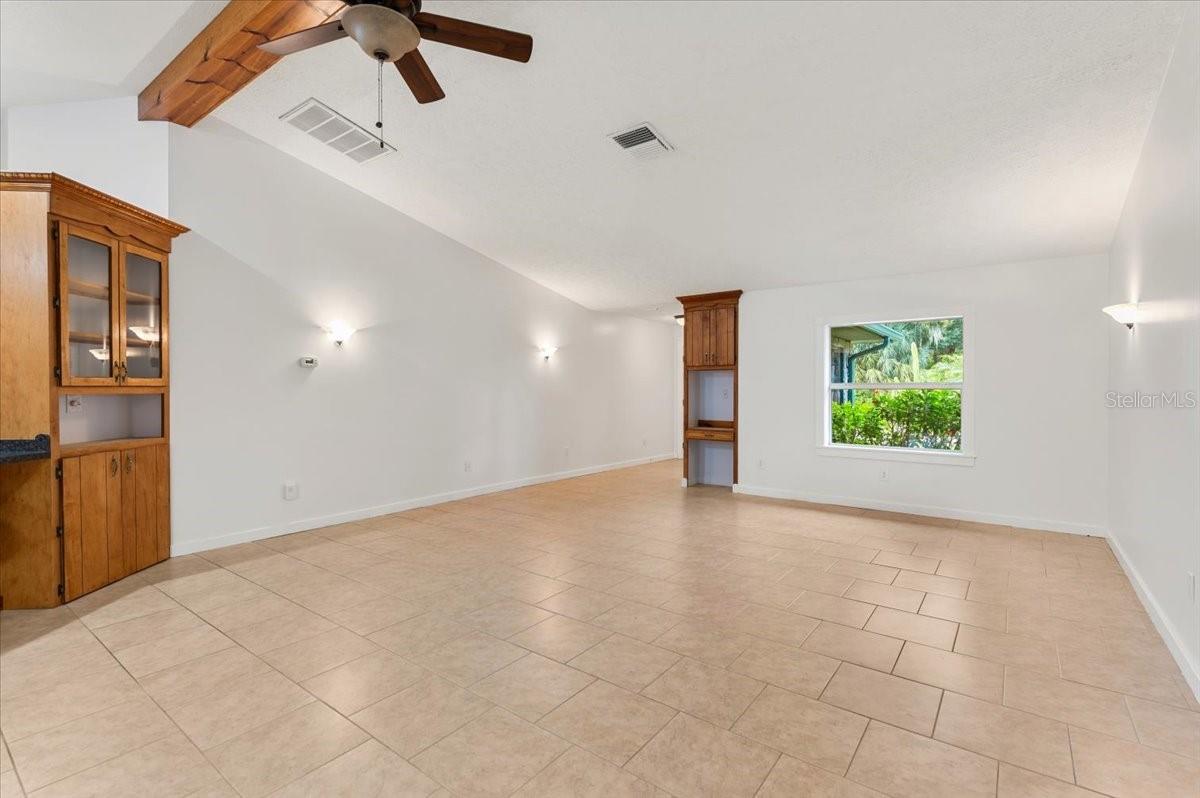 1560 INGRAM AVE — photo 6