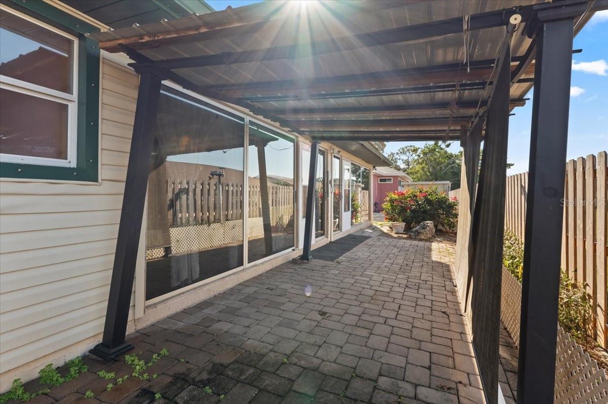 1560 INGRAM AVE — photo 35