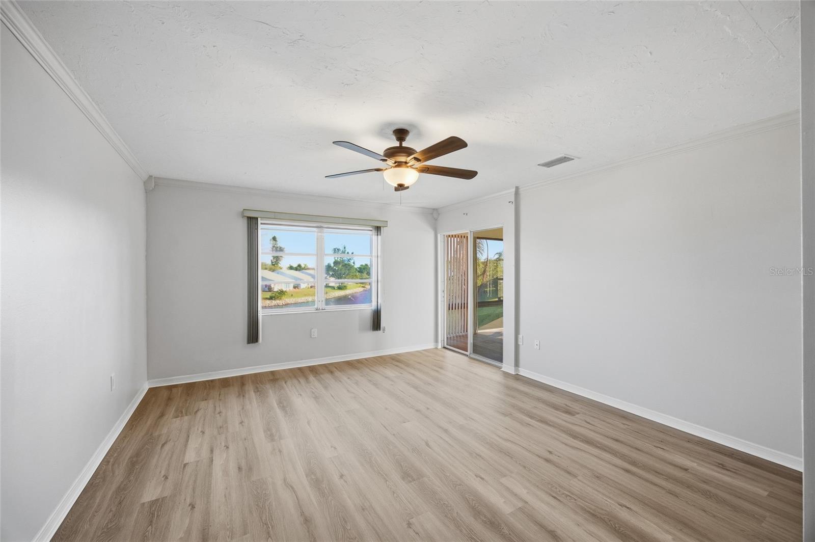 4859 INDEPENDENCE DR — photo 17