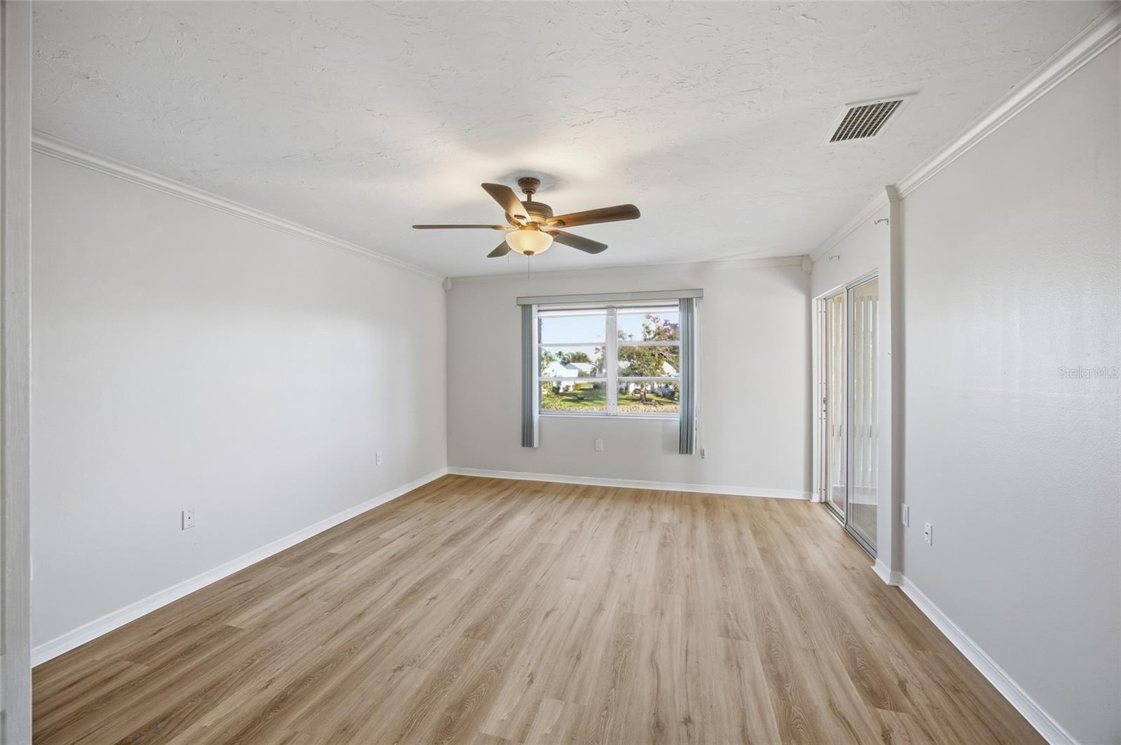 4859 INDEPENDENCE DR — photo 16
