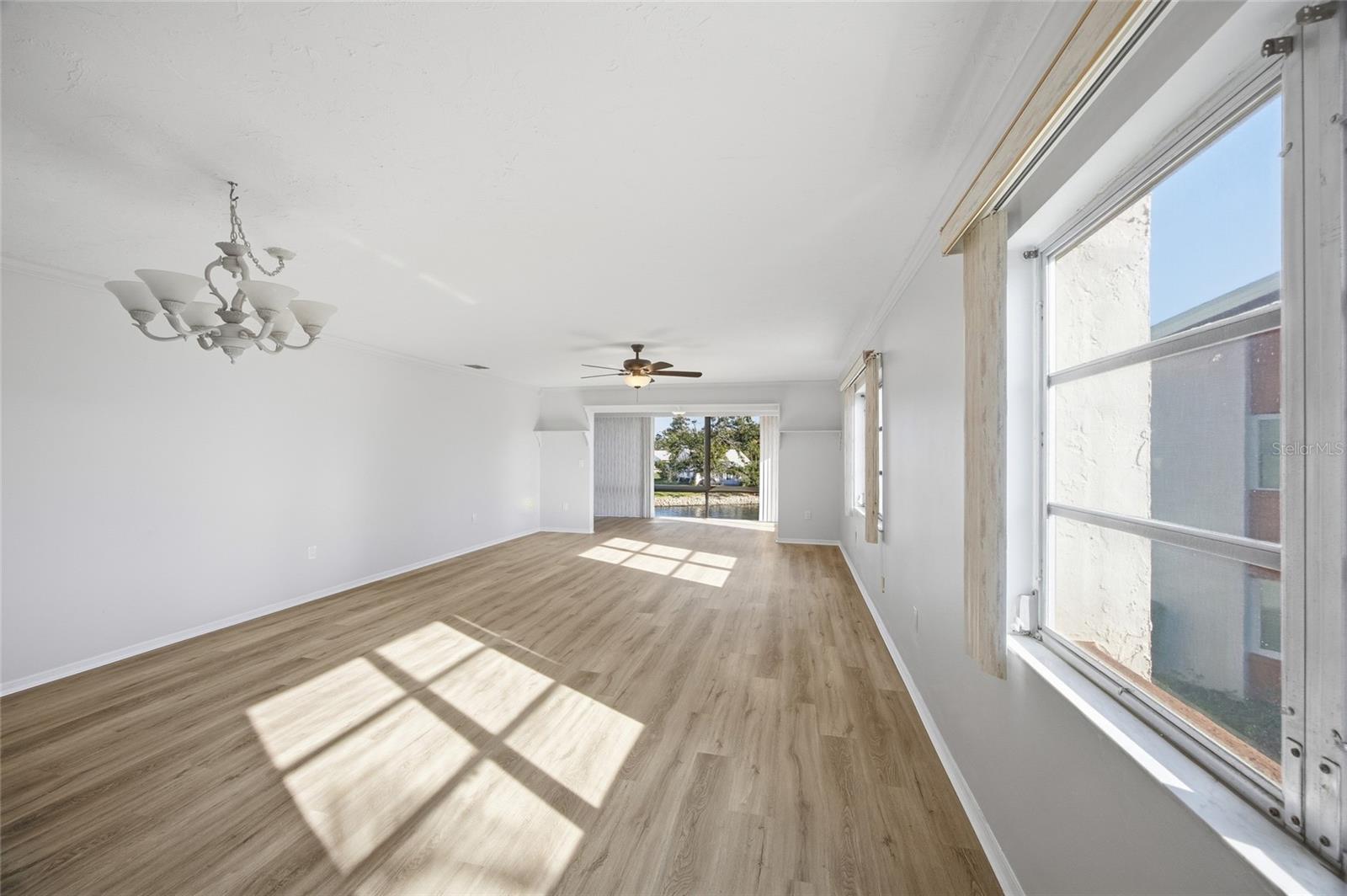 4859 INDEPENDENCE DR — photo 10
