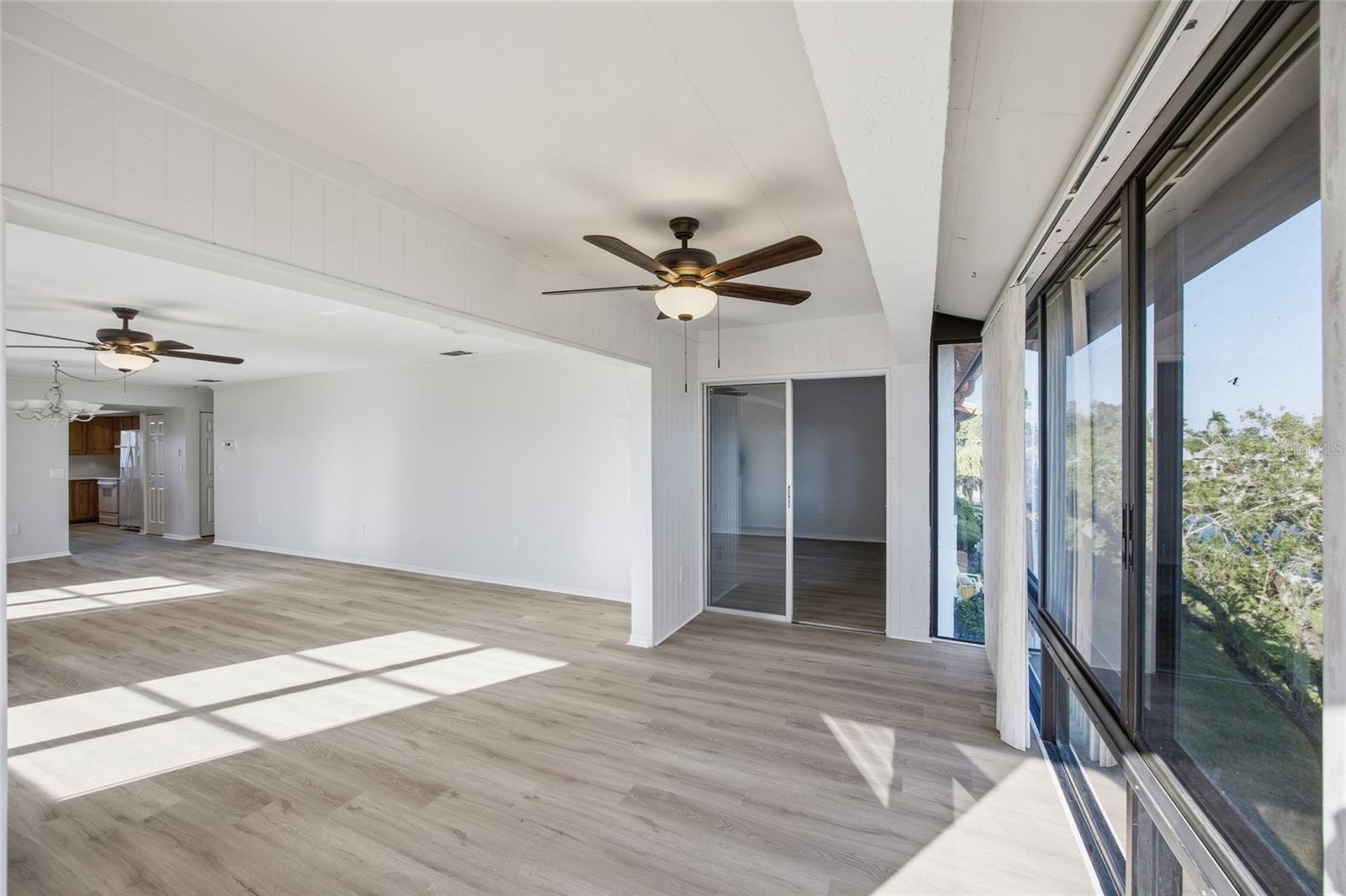 4859 INDEPENDENCE DR — photo 13