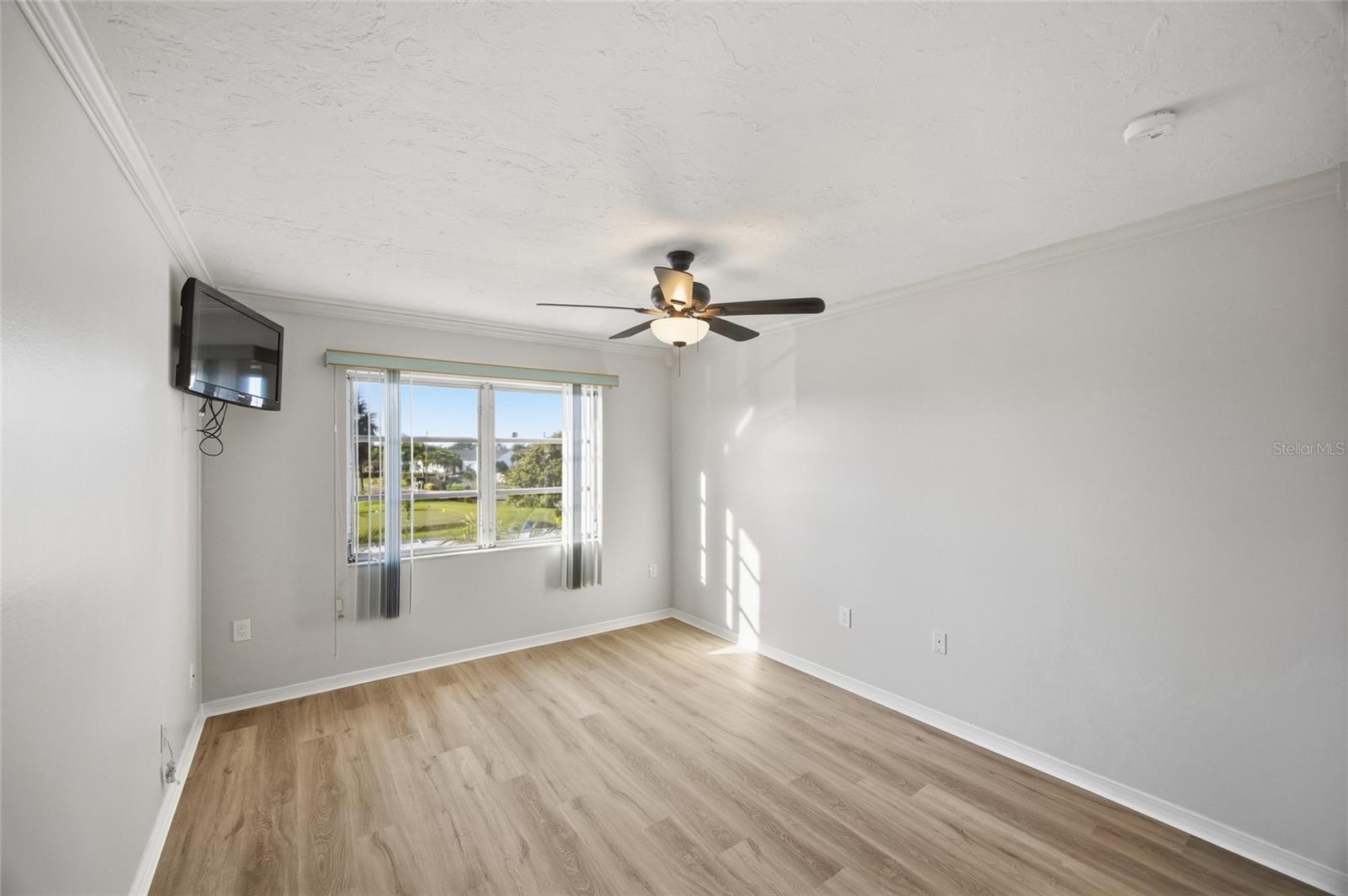 4859 INDEPENDENCE DR — photo 24