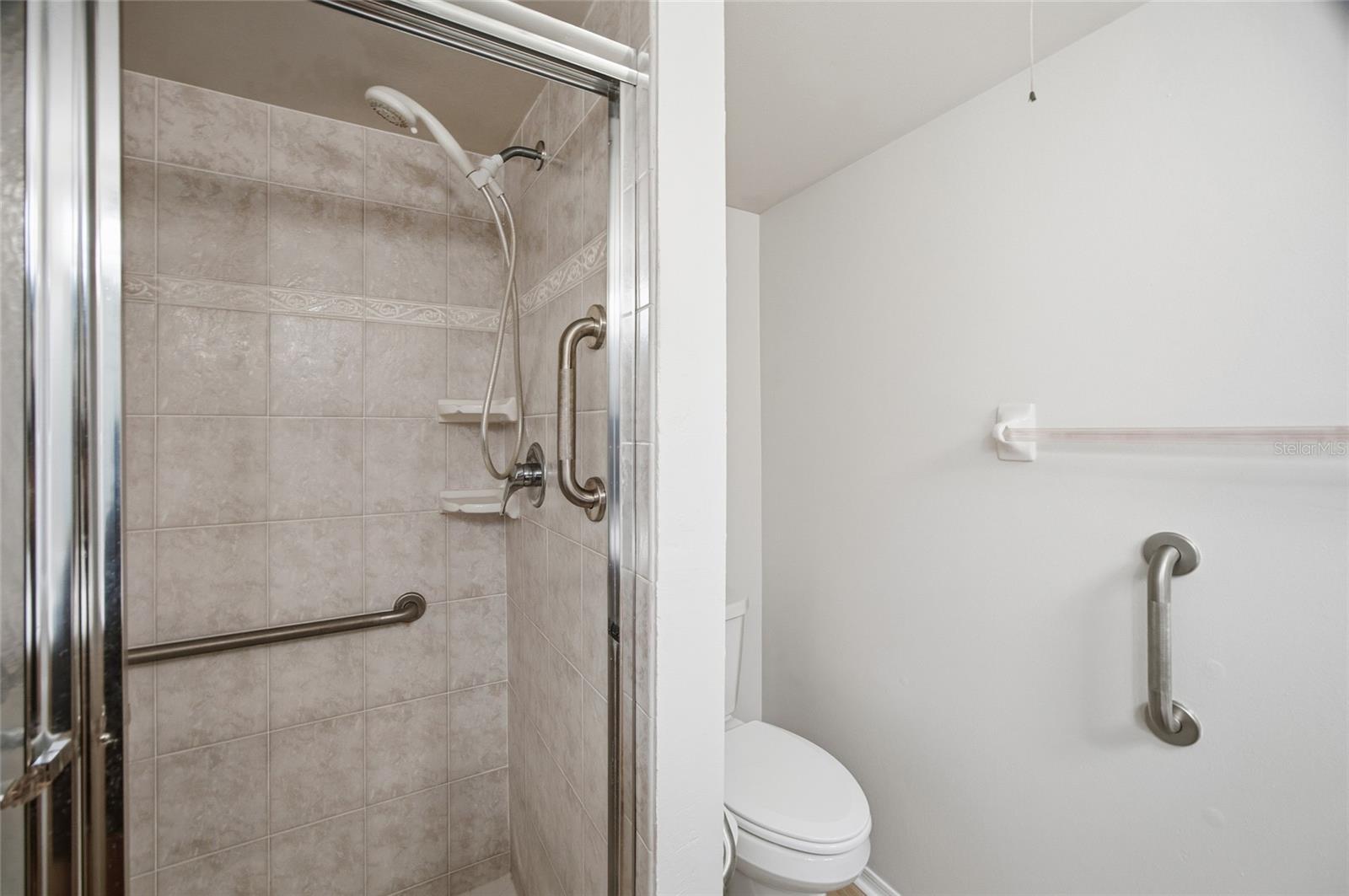 4859 INDEPENDENCE DR — photo 20