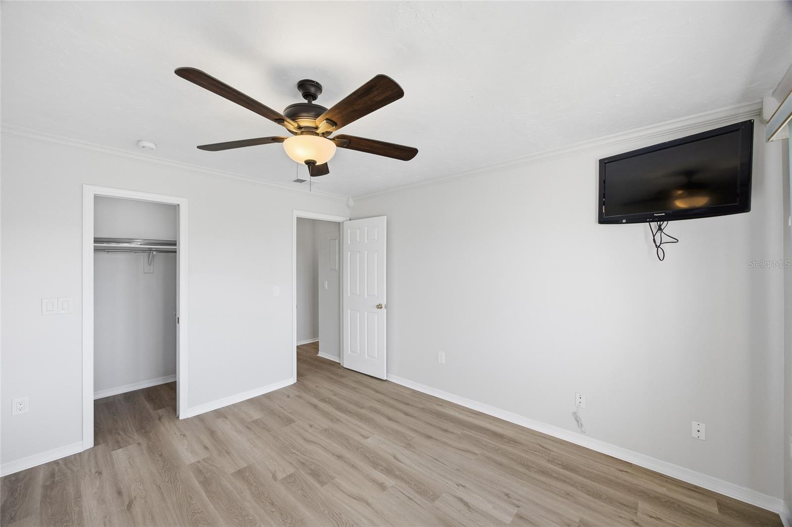4859 INDEPENDENCE DR — photo 25