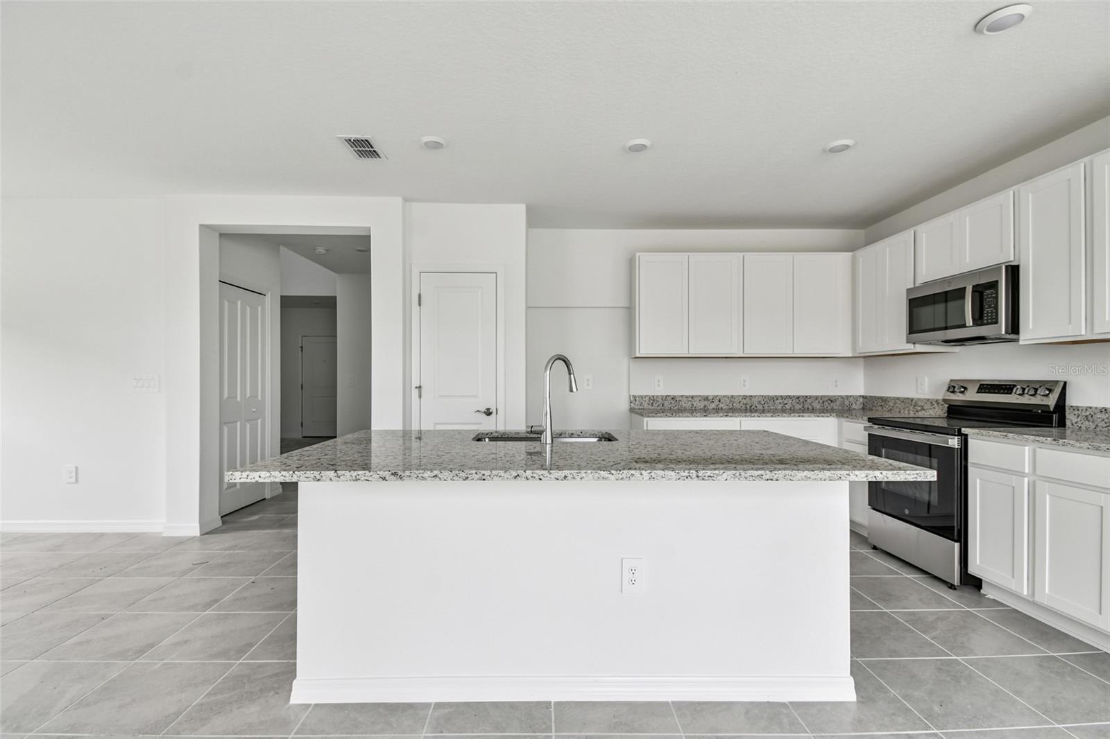 9118 OPTIMIST WAY — photo 7