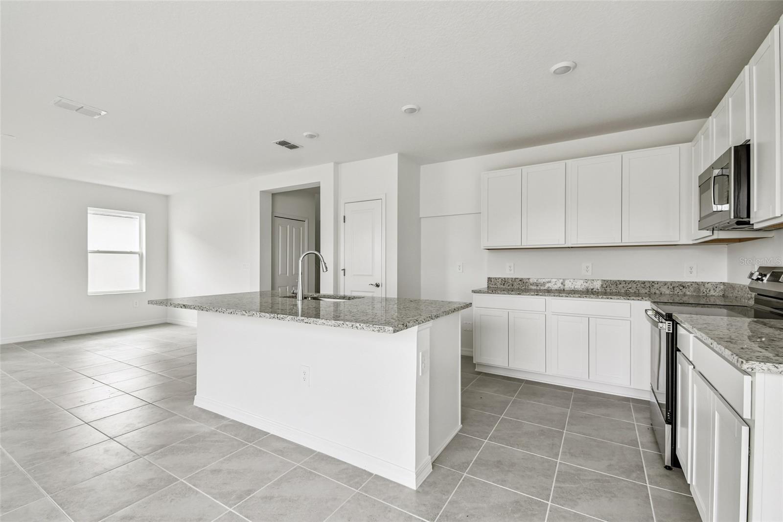 9118 OPTIMIST WAY — photo 5