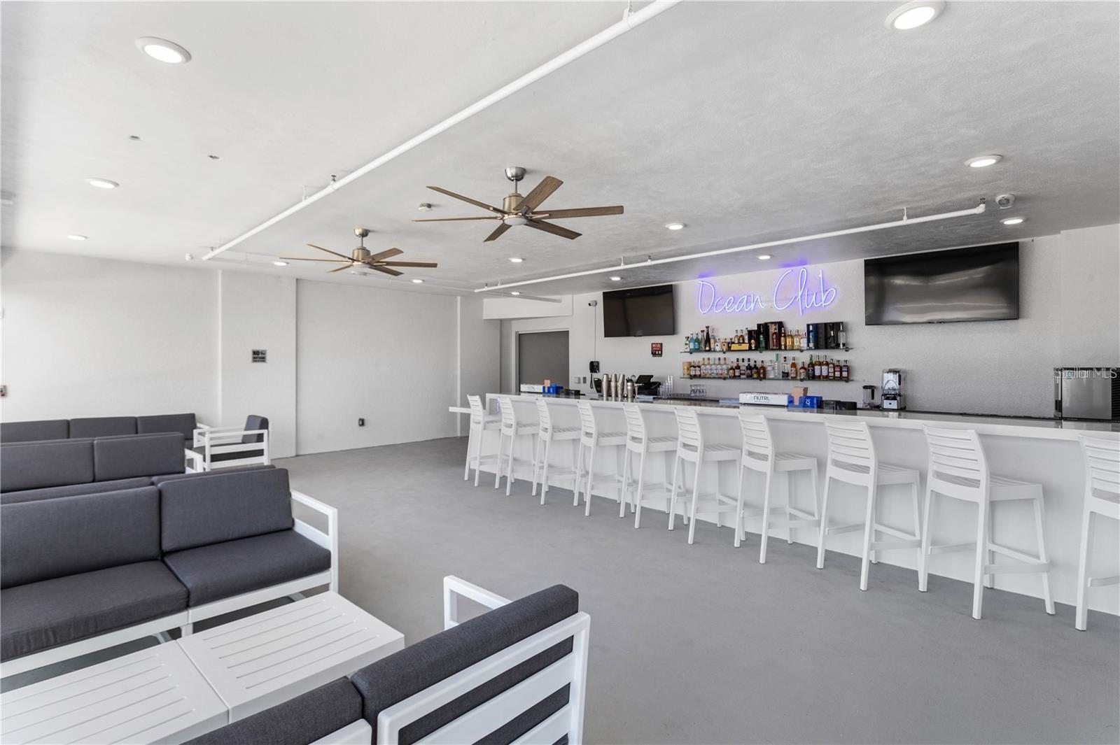 11500 GULF BLVD #504 — photo 32