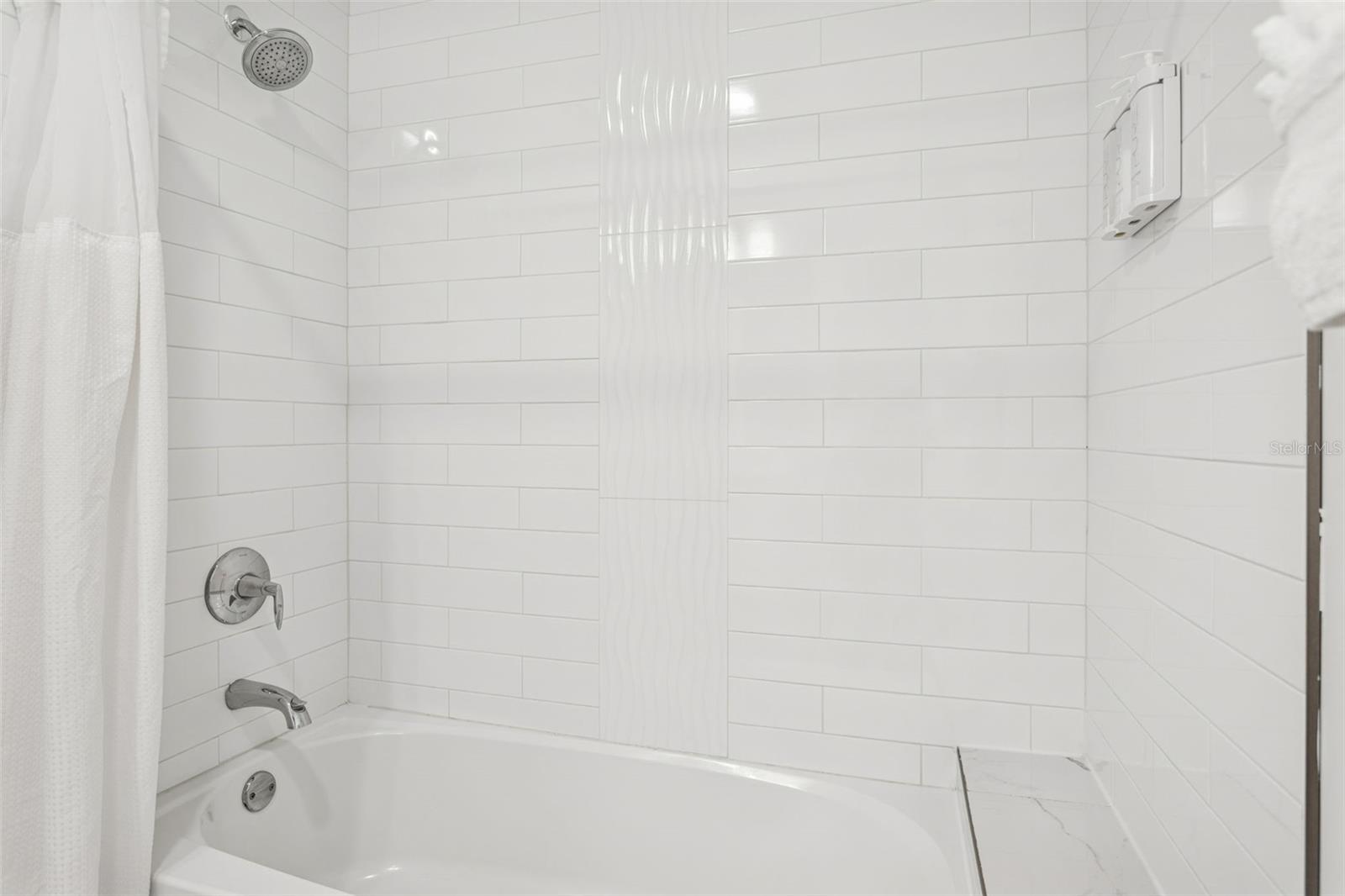 11500 GULF BLVD #504 — photo 26