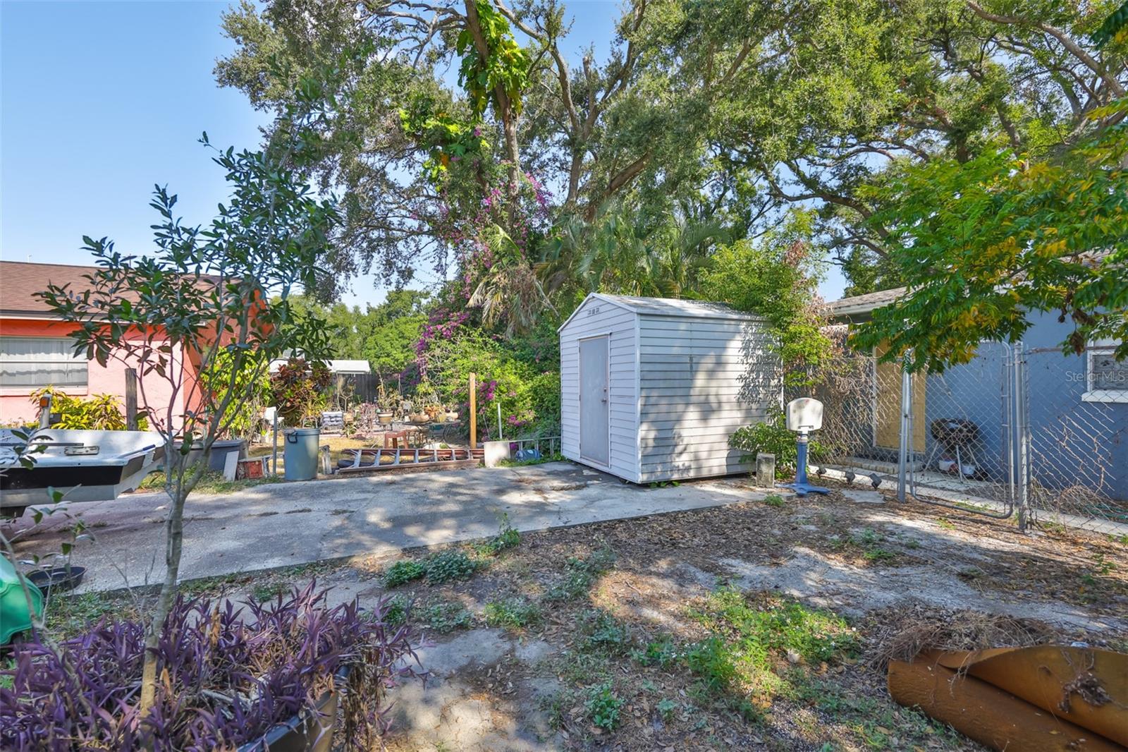 3901 N CLEARFIELD AVE — photo 30