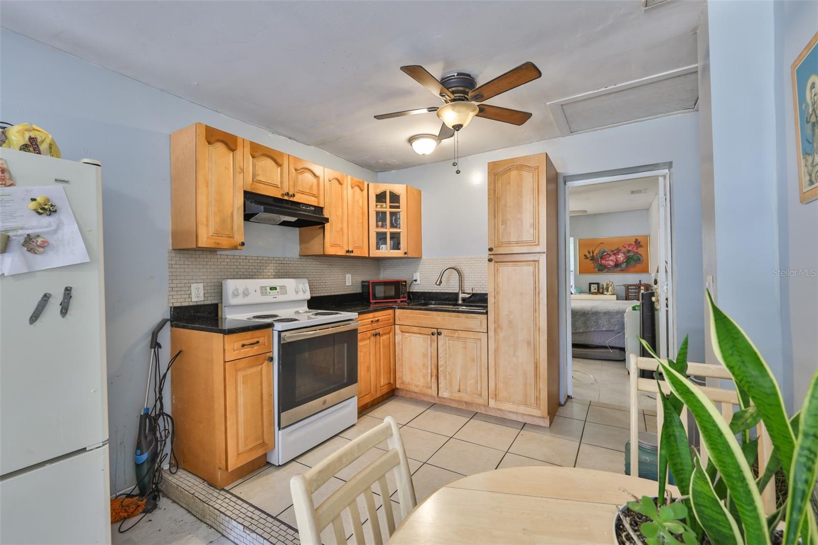 3901 N CLEARFIELD AVE — photo 21