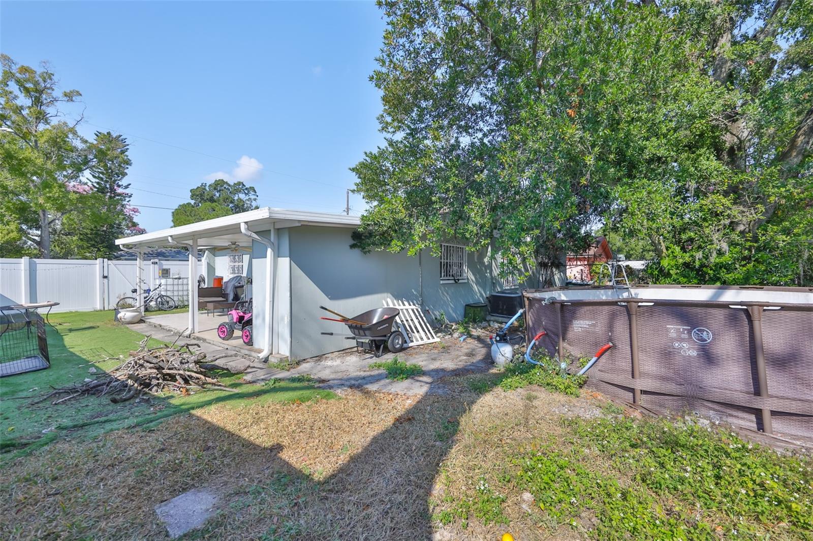 3901 N CLEARFIELD AVE — photo 28