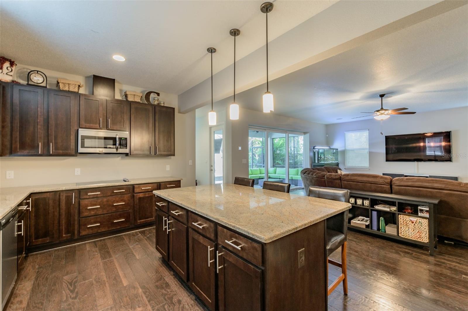 407 S TAMPANIA AVE — photo 11
