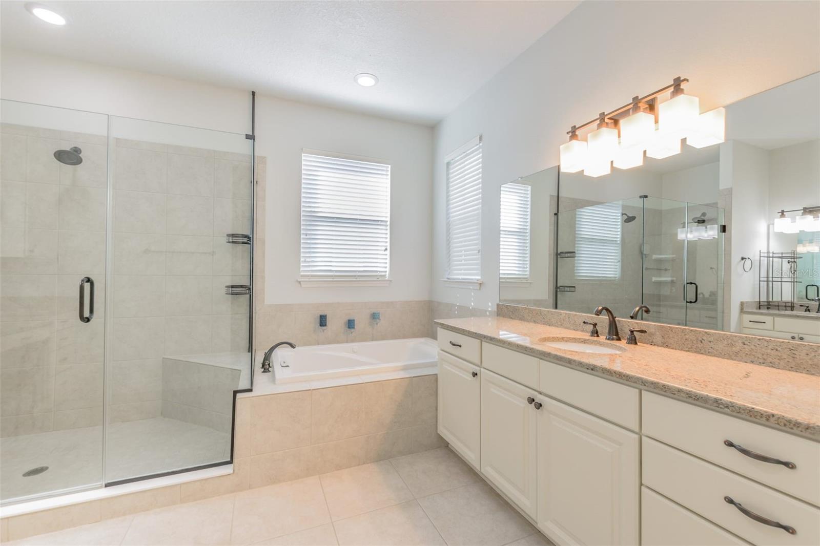 407 S TAMPANIA AVE — photo 9