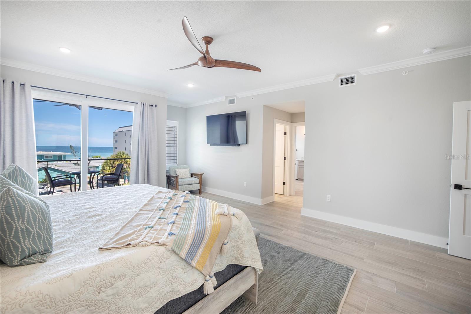 19505 GULF BLVD #304 — photo 41