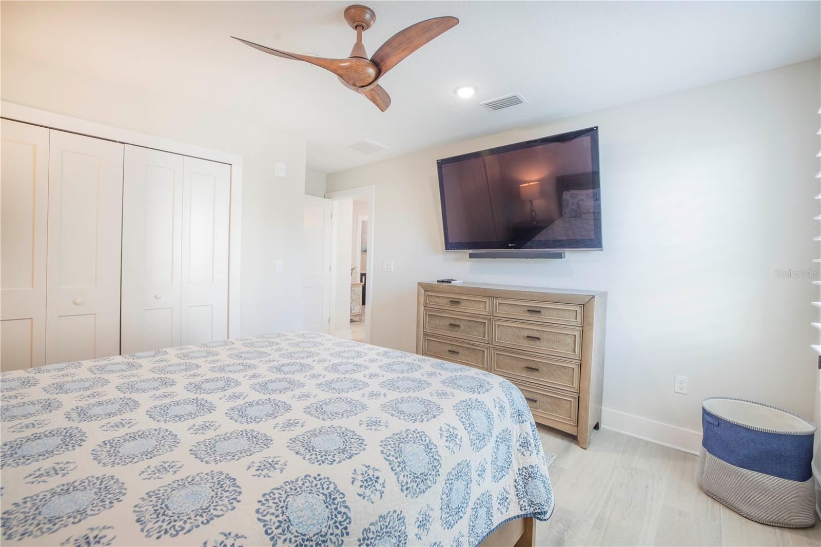 19505 GULF BLVD #304 — photo 33