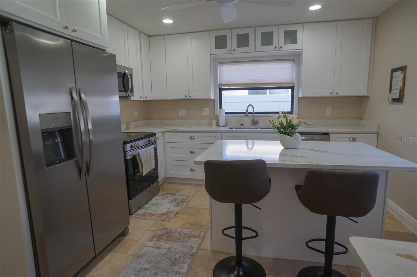 929 LANTANA AVE — photo 27