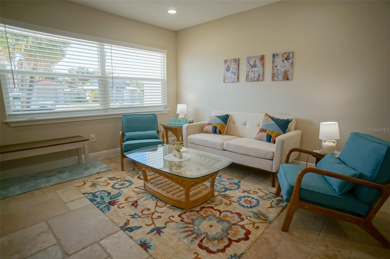 929 LANTANA AVE — photo 5