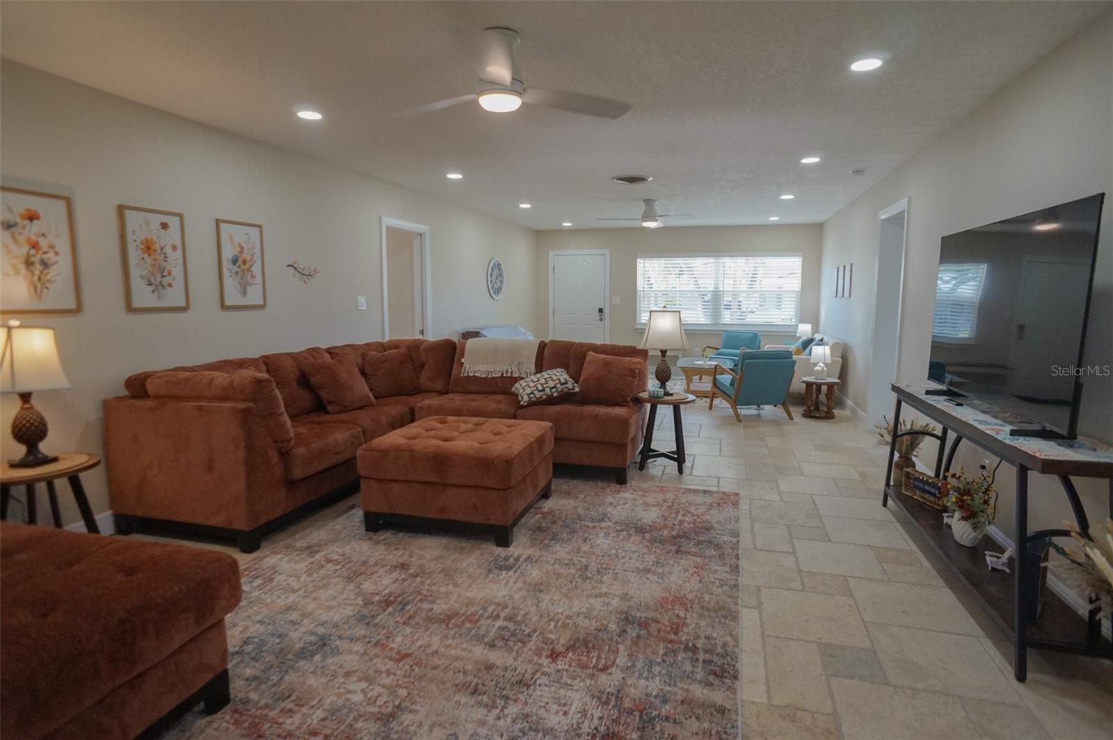 929 LANTANA AVE — photo 9