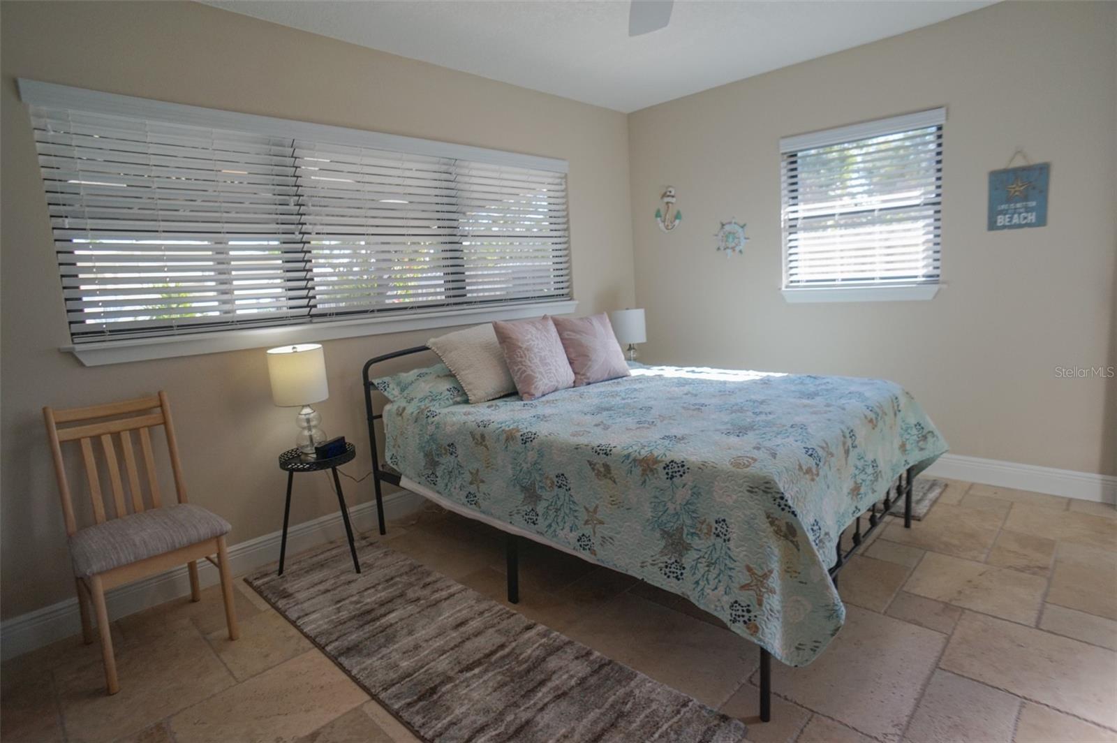 929 LANTANA AVE — photo 22
