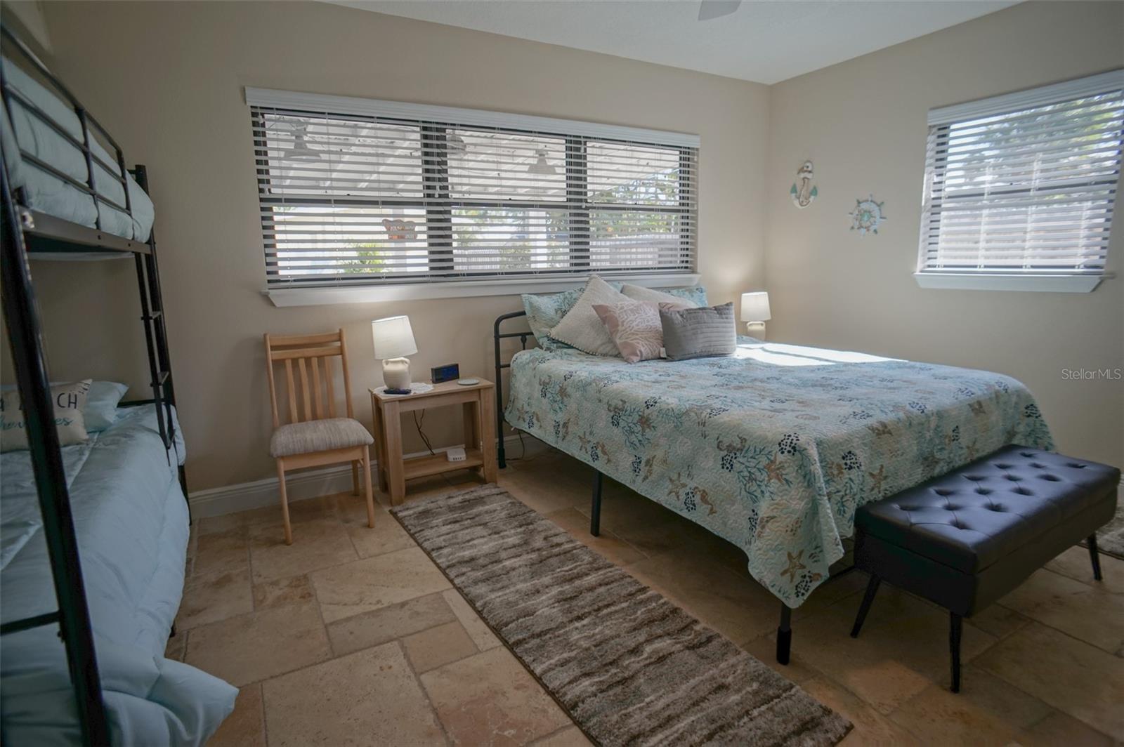 929 LANTANA AVE — photo 52