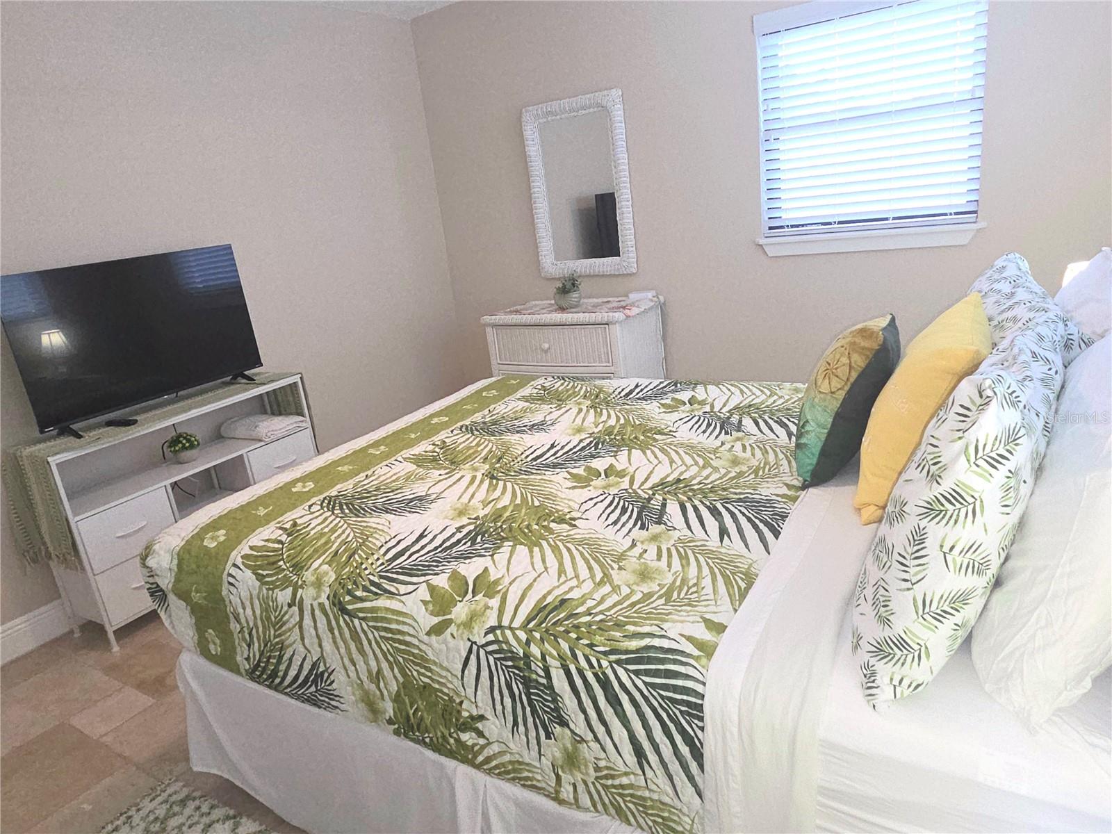 929 LANTANA AVE — photo 23