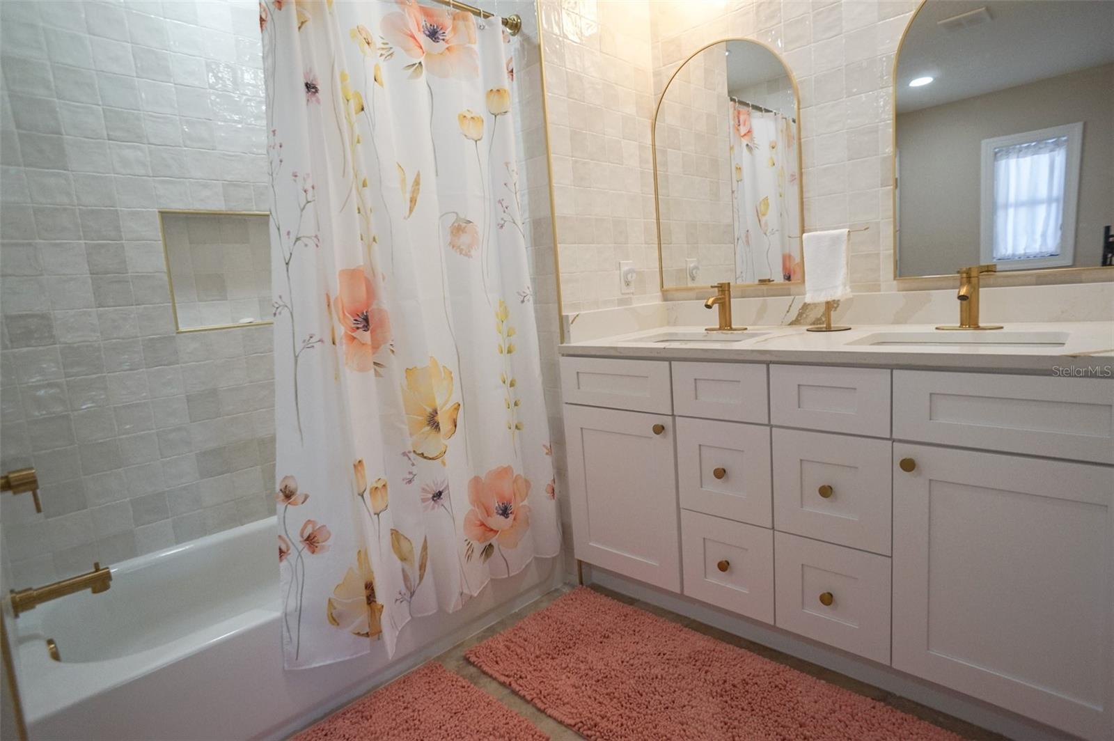 929 LANTANA AVE — photo 13