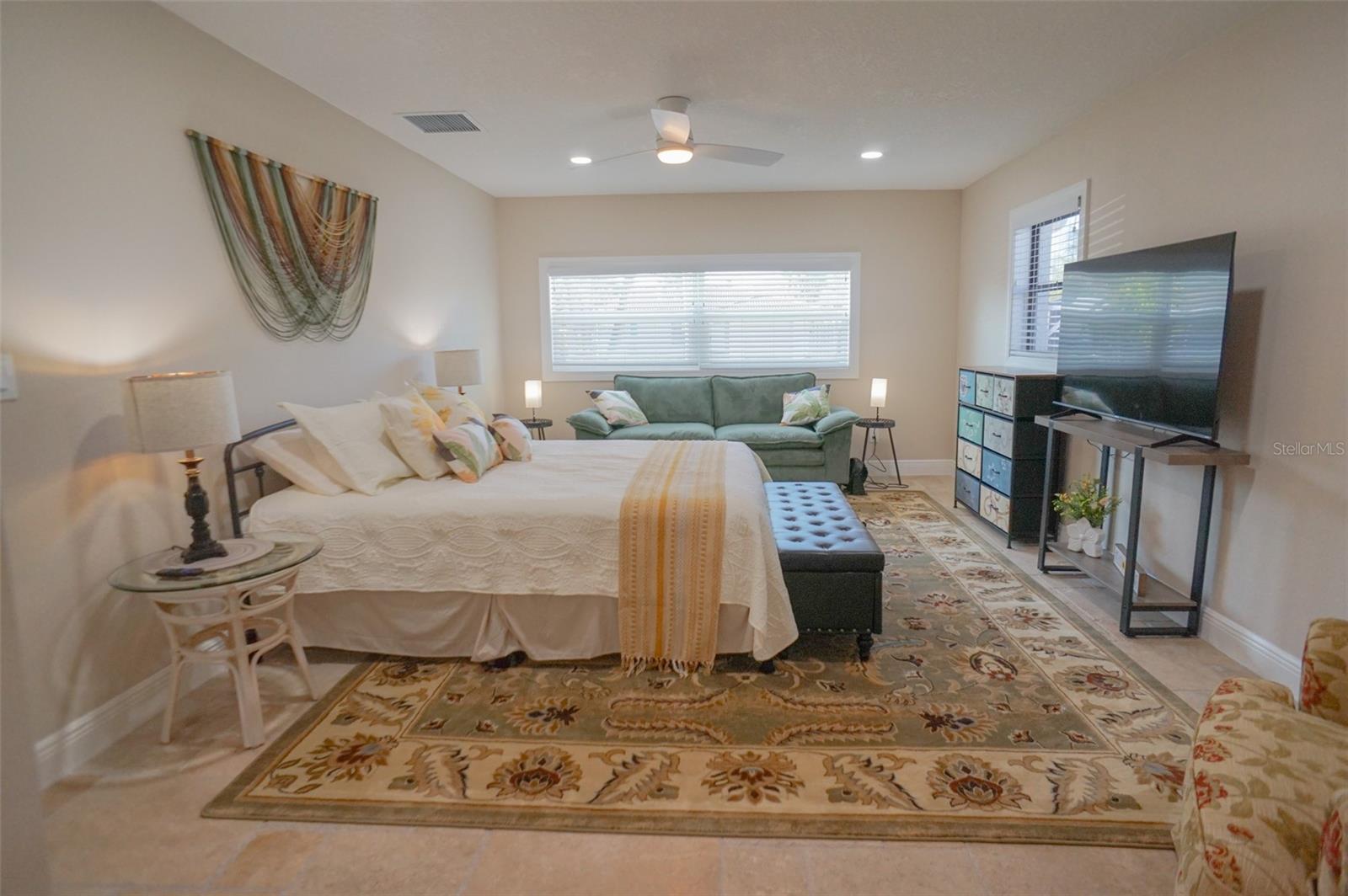 929 LANTANA AVE — photo 16