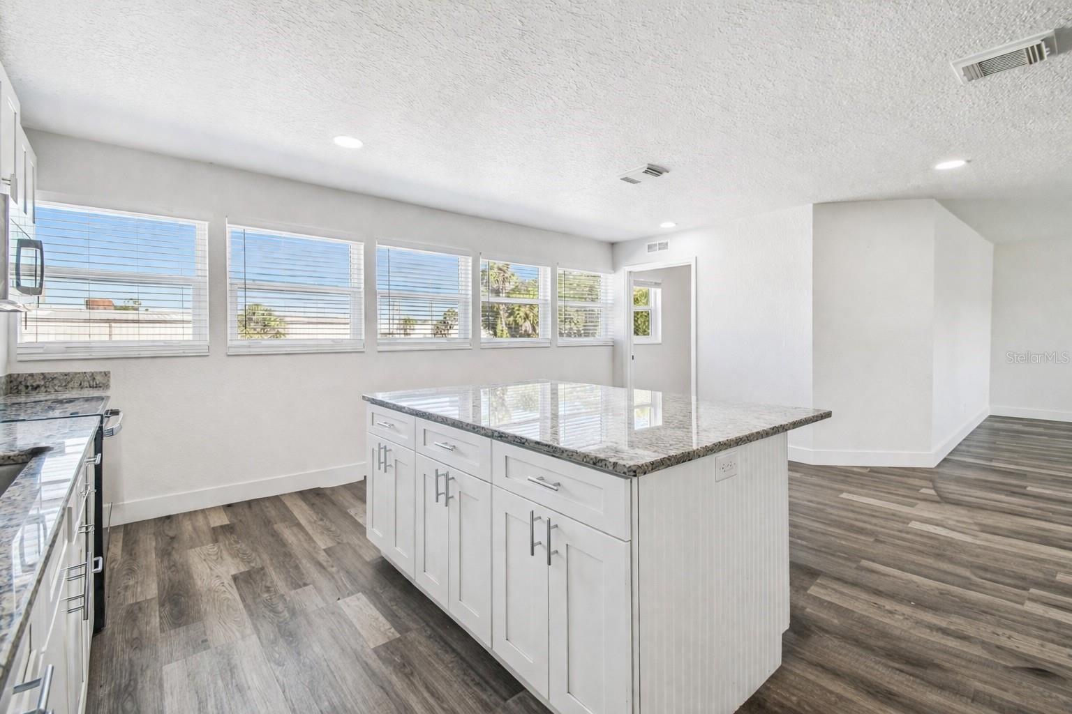 6010 WALL ST — photo 18