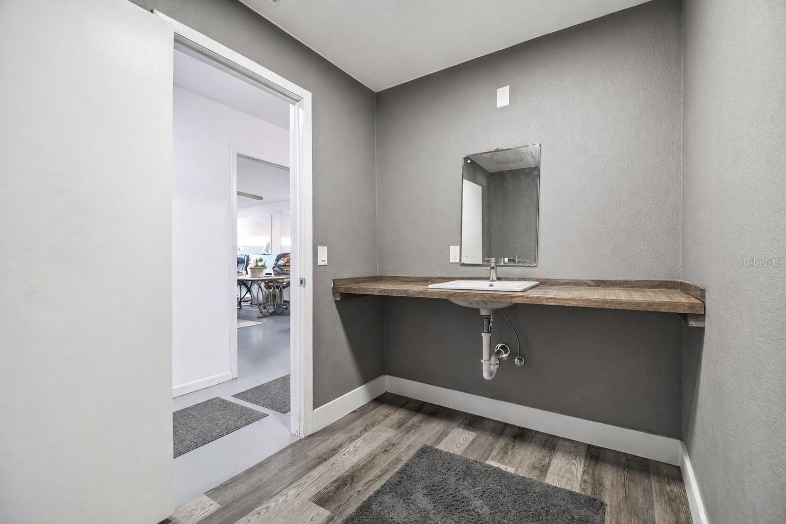6010 WALL ST — photo 12